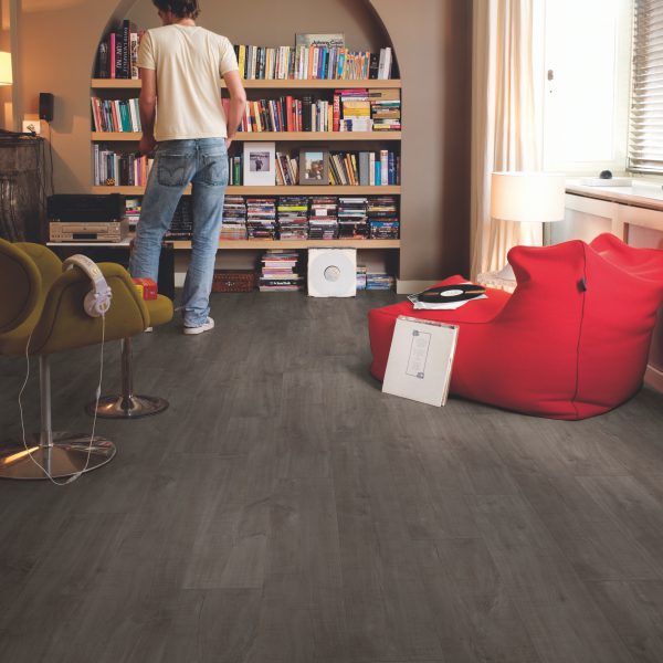 CLM1657 Havanna eik donker met zaagsneden Quick-Step laminaat - Afbeelding 2