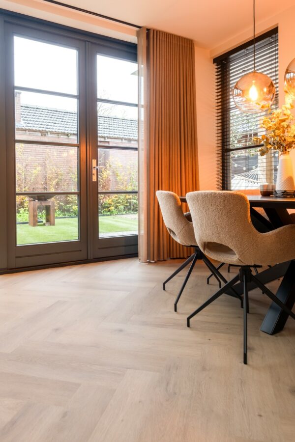 DB Attico 82 Belakos visgraat PVC