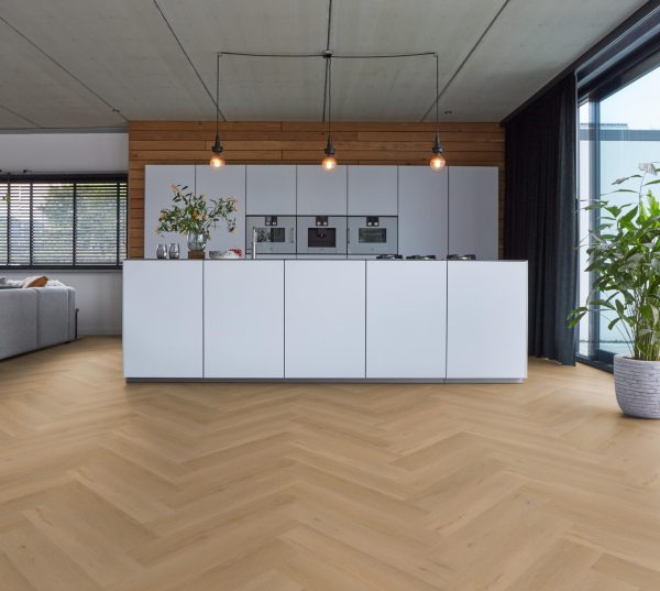 CL PUY Hamsi Lukas visgraat CRS warm oak 2825 Plaza collectie FL visgraat PVC