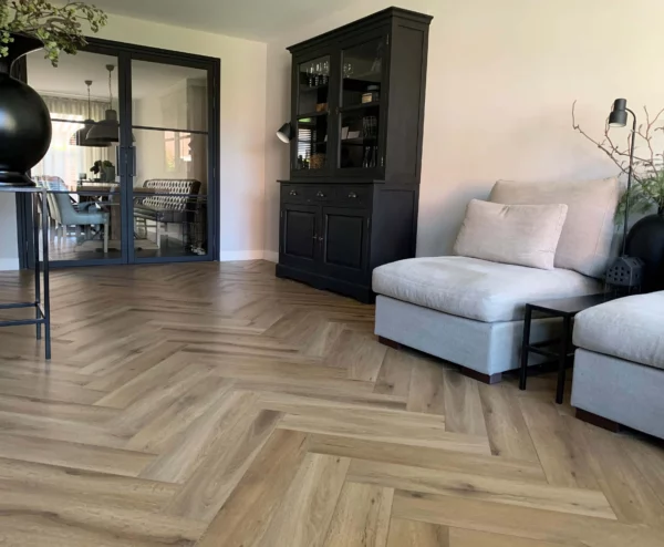 DB Garnet 2024 Plaza collectie Gel visgraat PVC