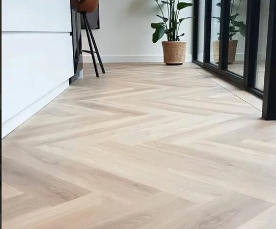 DB Champagne Oak Plaza Collectie Visgraat PVC